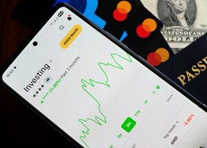 Dividend Growth Investing vs. High-Yield Dividend Stocks: Which Strategy Builds More Wealth Over Time?