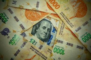 How Central Bank Divergence Drives Currency Pair Volatility: Trading the Fed vs. ECB Policy Gap